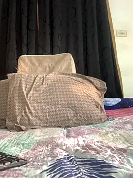 JamesDeker online show from November 20, 2025, 11:32 am