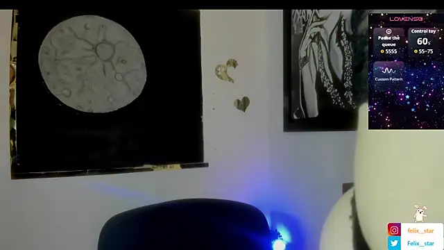 Roxannelorence  online show from November 7, 2025, 3:12 pm