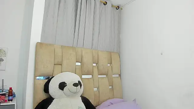 JulianaCarter online show from December 2, 2025, 4:13 pm