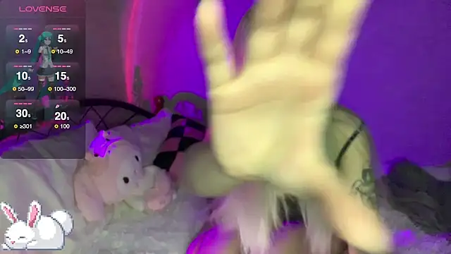 Snapshot of Elaincutee chatting on September 24, 2025, 7:17 pm Elaincutee online show from September 24, 2025, 7:17 pm