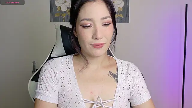 Eliih 01 online show from February 12, 2026, 2:45 pm