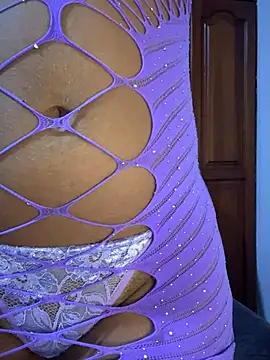 KaditaNavarro online show from September 16, 2025, 12:00 am