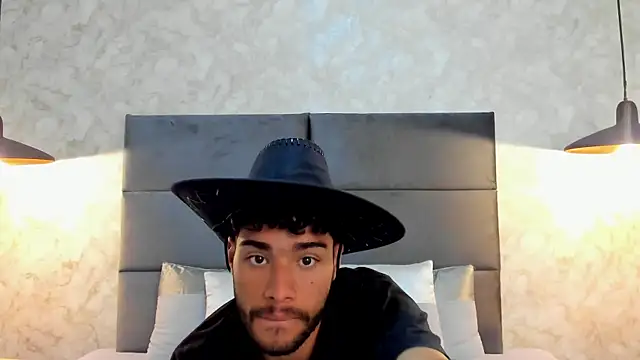 RaphaelDufort online show from September 27, 2025, 11:54 pm