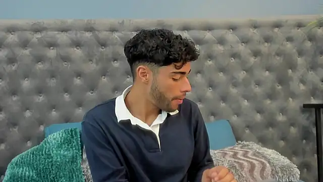 RaphaelDufort online show from October 18, 2025, 5:46 pm