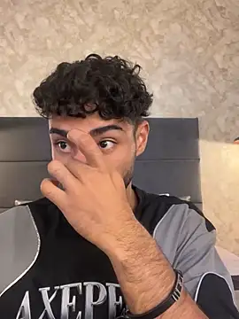 RaphaelDufort online show from November 6, 2025, 11:59 pm