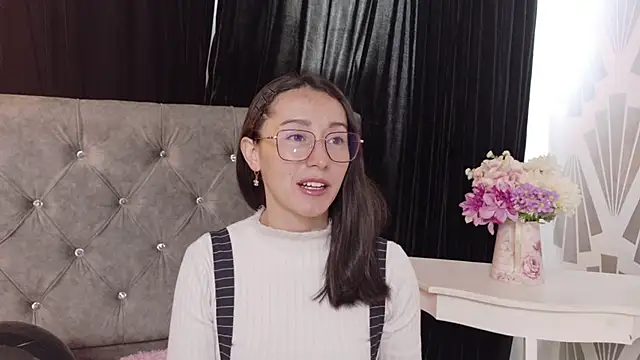 Ginevra esposito online show from September 17, 2025, 12:51 pm