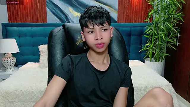 Snapshot of dilan_911 chatting on December 15, 2025, 6:34 pm dilan 911 online show from December 15, 2025, 6:34 pm