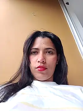 Vikyvoyeur online show from April 12, 2026, 6:24 pm