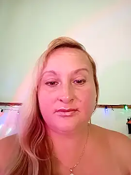 XHelenaX90 online show from September 23, 2025, 9:01 am