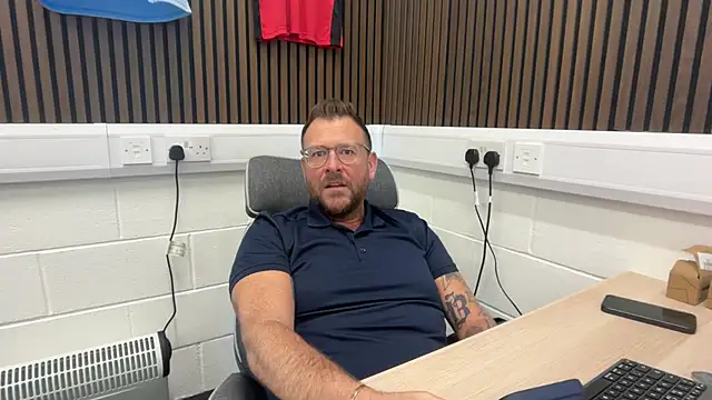 Snapshot of bilf1978 chatting on February 17, 2026, 7:38 am bilf1978 online show from February 17, 2026, 7:38 am