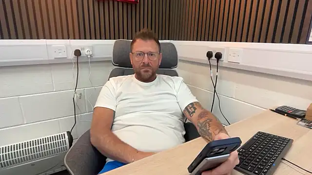 bilf1978 online show from March 19, 2026, 9:24 am