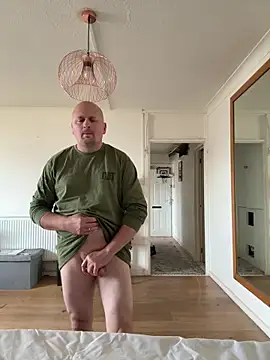 Snapshot of Attila120 chatting on October 8, 2025, 2:58 pm Attila120 online show from October 8, 2025, 2:58 pm