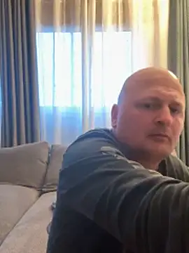 Snapshot of Attila120 chatting on November 22, 2025, 8:35 am Attila120 online show from November 22, 2025, 8:35 am