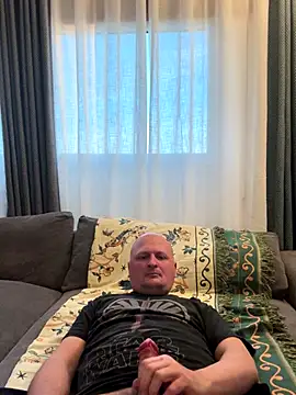 Snapshot of Attila120 chatting on December 17, 2025, 8:20 am Attila120 online show from December 17, 2025, 8:20 am