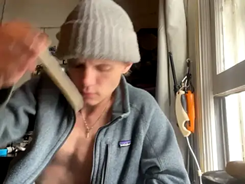 XanderOzzz online show from November 2, 2025, 5:26 pm