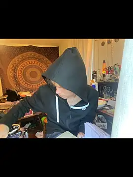 XanderOzzz online show from November 26, 2025, 1:23 pm