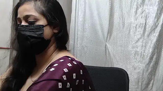 sexy indianboobs online show from May 23, 2026, 4:22 pm