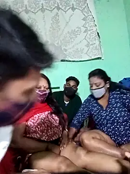 LoveOnStream online show from November 30, 2025, 12:20 pm