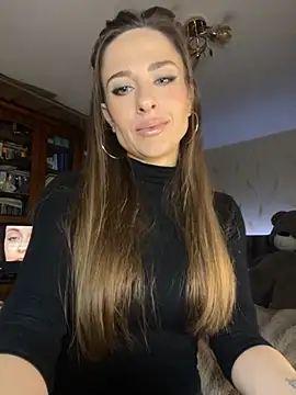 Snapshot of _shadylady_ chatting on October 20, 2025, 5:57 pm  shadylady  online show from October 20, 2025, 5:57 pm