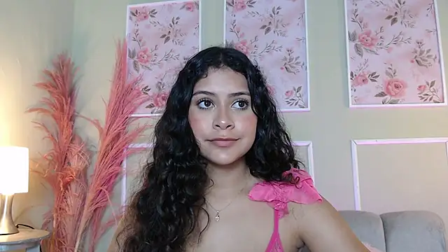 Snapshot of CurlyDani chatting on October 19, 2025, 7:03 pm CurlyDani online show from October 19, 2025, 7:03 pm