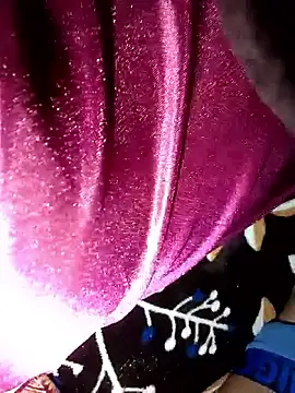 hot manishacpl online show from December 15, 2025, 5:28 pm