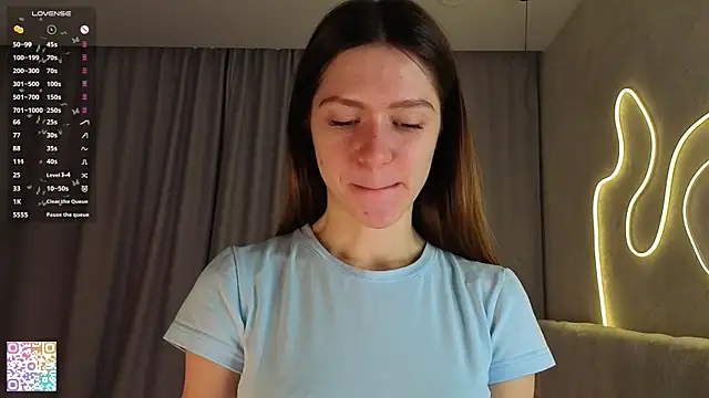 MinaMancilla online show from October 4, 2025, 4:21 am