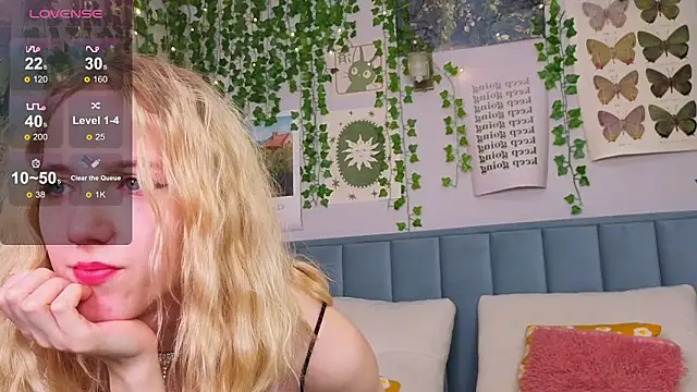 EmmaNovak online show from February 5, 2026, 11:48 am