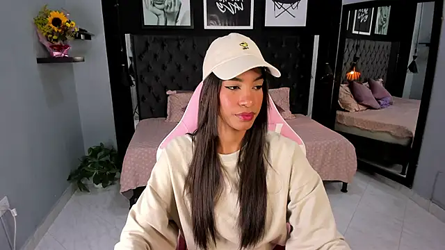 kitty collins  online show from September 25, 2025, 10:52 am