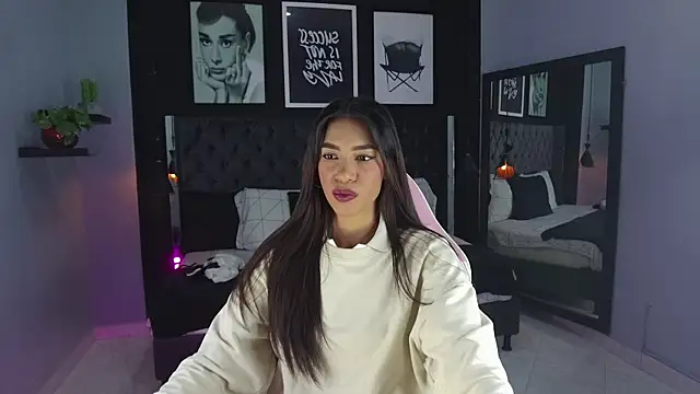 kitty collins  online show from October 20, 2025, 11:54 am