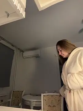 DeniMilkyyyyy online show from November 19, 2025, 5:24 pm