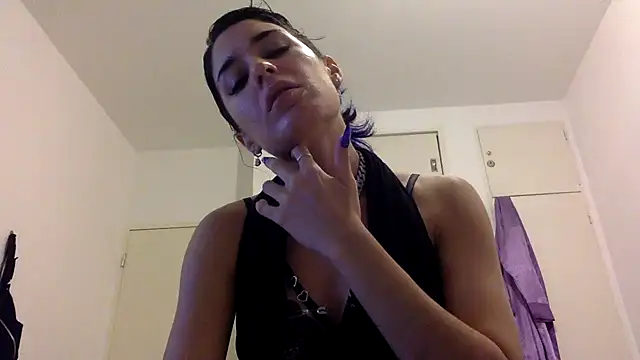 kendrafarq online show from March 9, 2026, 4:49 am