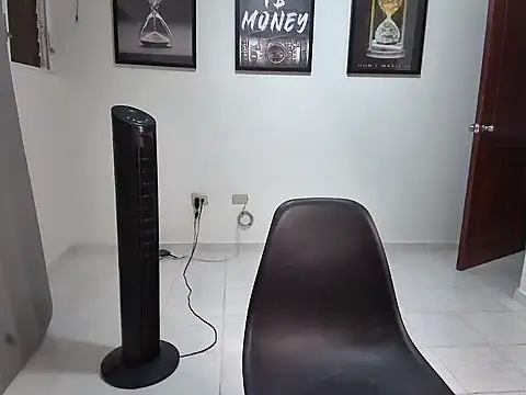 Dollarhot30 online show from December 16, 2025, 8:30 am