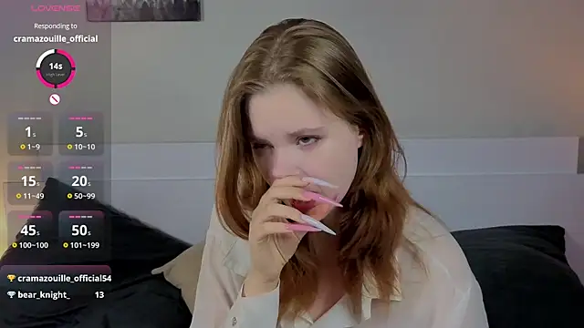 JulietteRain online show from July 10, 2026, 7:49 pm