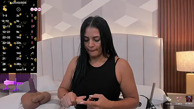 Snapshot of Mommy_Naughty chatting on May 28, 2026, 10:45 am Mommy Naughty online show from May 28, 2026, 10:45 am