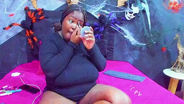 Maiam  Rossi online show from November 13, 2025, 12:59 pm