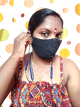 Snapshot of Tamil_Abinaya chatting on April 18, 2026, 5:28 pm Tamil Abinaya online show from April 18, 2026, 5:28 pm