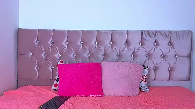 Electra  moon online show from September 17, 2025, 3:52 am