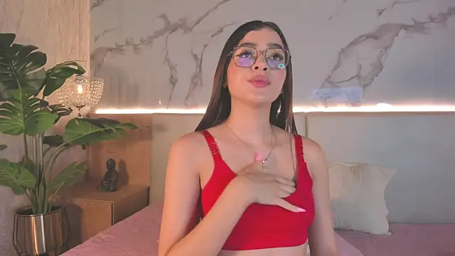 Celeste-Evanns online show from December 3, 2025, 6:28 pm