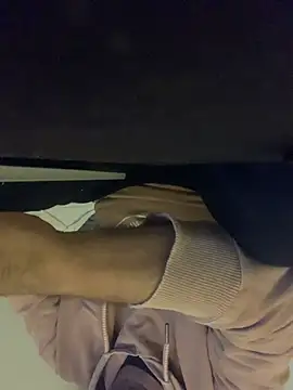 BurcuMertizmir online show from November 7, 2025, 10:43 pm