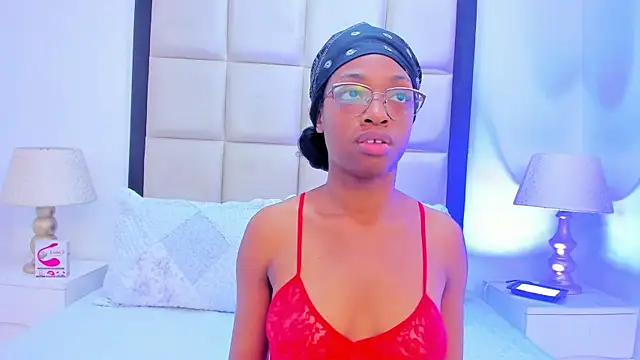 ElisabettaMonroy online show from September 24, 2025, 2:09 pm