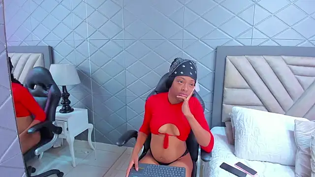 ElisabettaMonroy online show from September 30, 2025, 3:50 pm