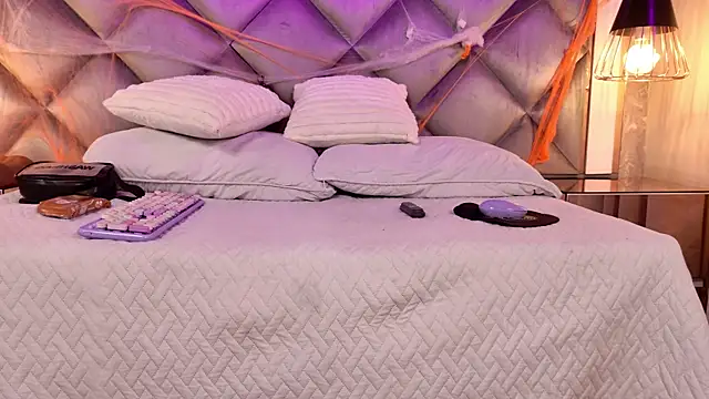 gemma sm online show from October 19, 2025, 3:07 am