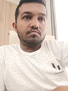 VJ17 online show from October 18, 2025, 5:10 am