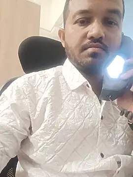Snapshot of VJ17 chatting on July 18, 2026, 6:17 am VJ17 online show from July 18, 2026, 6:17 am