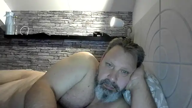 BigMan738xh online show from June 3, 2026, 10:04 pm