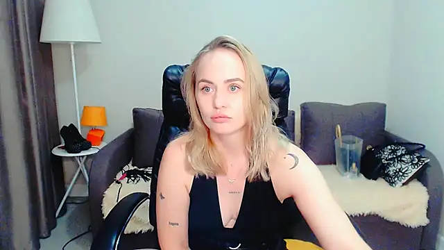 LiluMoon   online show from July 16, 2026, 6:03 pm