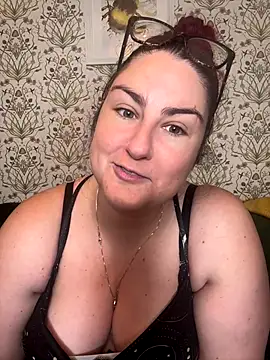 Snapshot of Lacey-BBW chatting on October 13, 2025, 9:26 pm Lacey-BBW online show from October 13, 2025, 9:26 pm