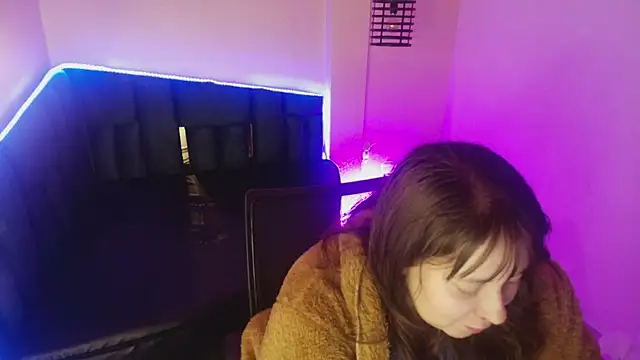  Emily rosee  online show from November 25, 2025, 11:10 am