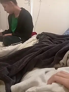 Couplefrsex online show from October 19, 2025, 2:07 pm