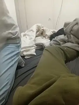 Couplefrsex online show from October 20, 2025, 5:13 pm